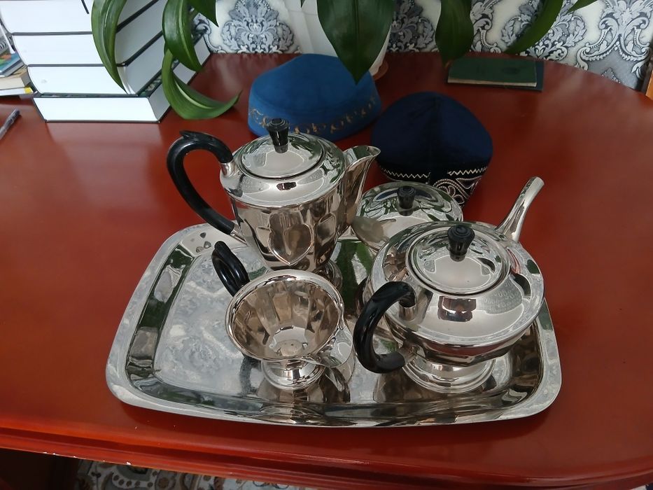 Продам мельхиоровый сервиз/СССР/