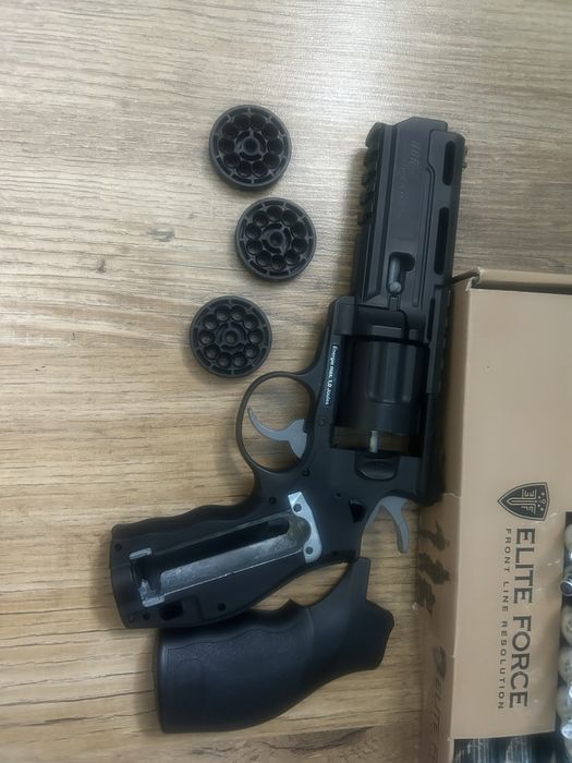 Vand pistol airsoft H8R Gen 2