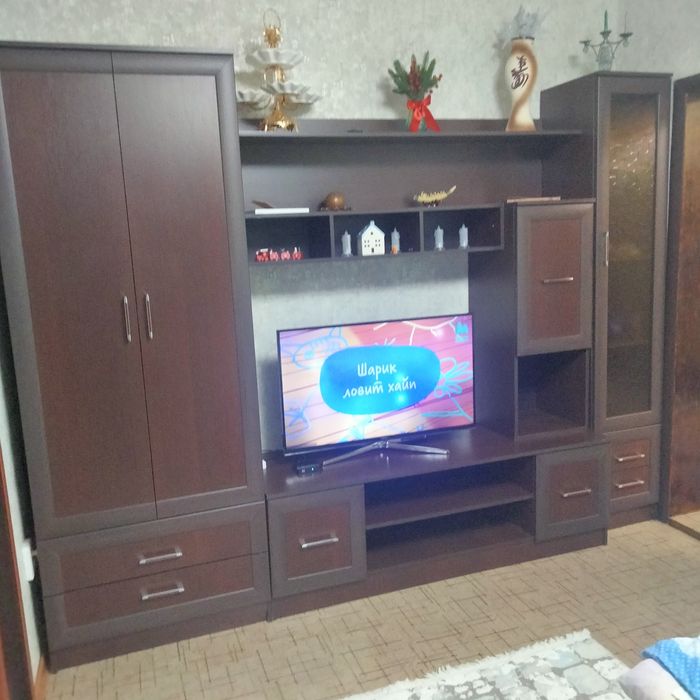 Продам стенку в зал