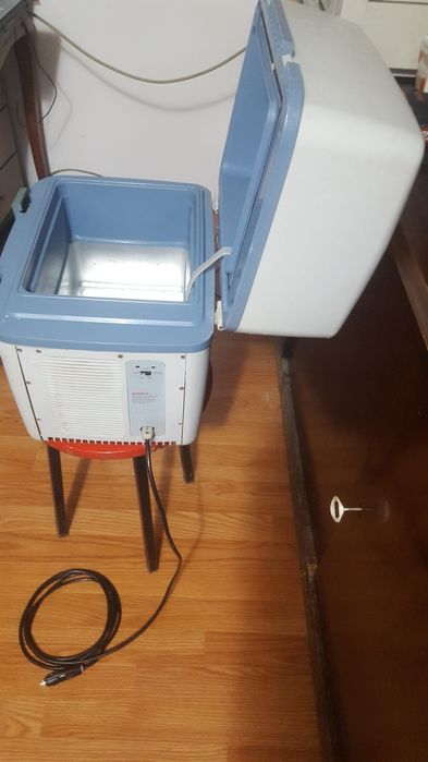 Lada frigorifica electrica 12V