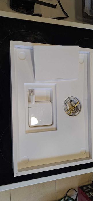 Apple MacBook Pro 16"  04233-25