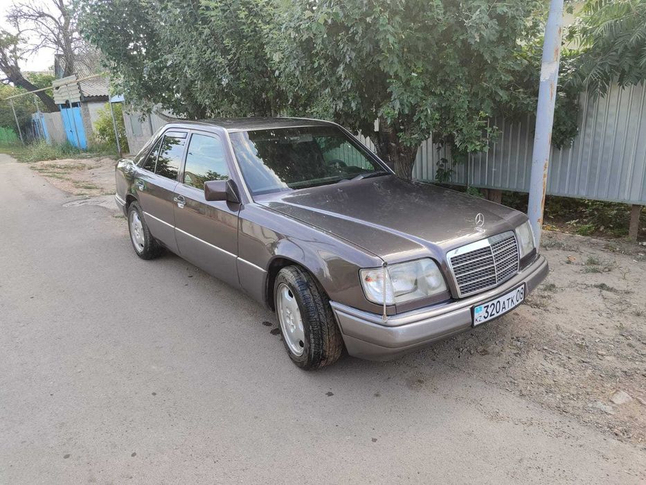 Мерседес 124 Е220