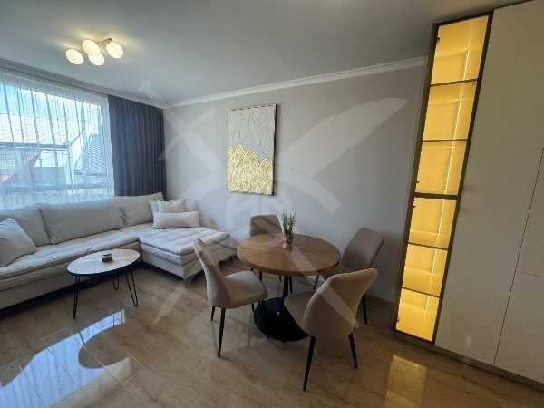 Продава се Тристаен апартамент в Пловдив, Съдийски - 100 кв.м за 2220 €/кв.м - Снимка #11