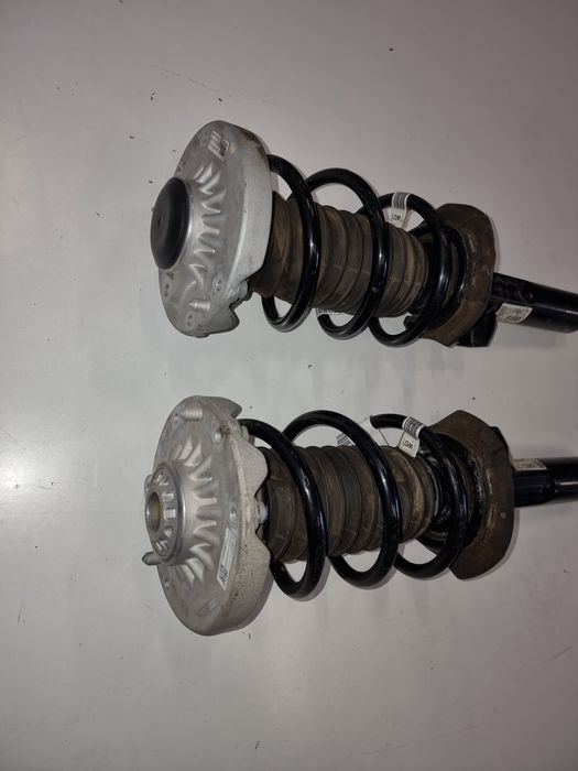 Amortizor fata BMW 1 F52 120i 125i stanga cod 6866031 dreapta 6866032