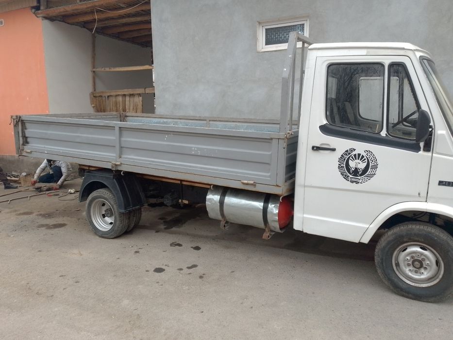 Мерс самосвал сотилади