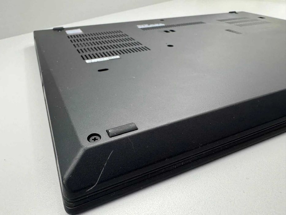 Laptop SH Lenovo Thinkpad T490 i5-8265U 12gb RAM NVME 256gb bat noua