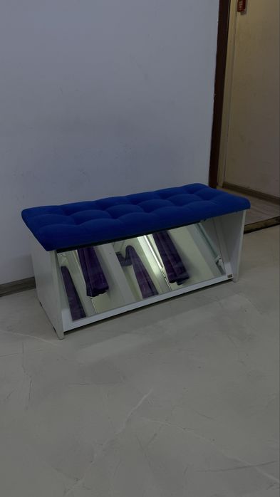 Продам банкетку. В отличном состоянии.