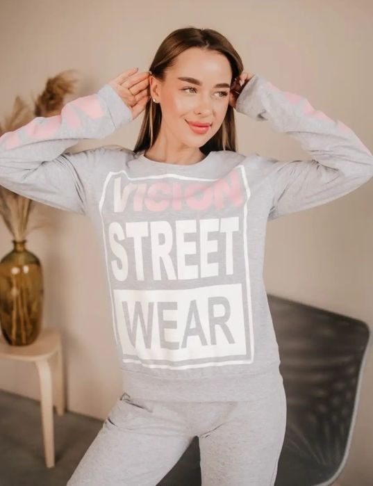 Костюм женский лёгкий