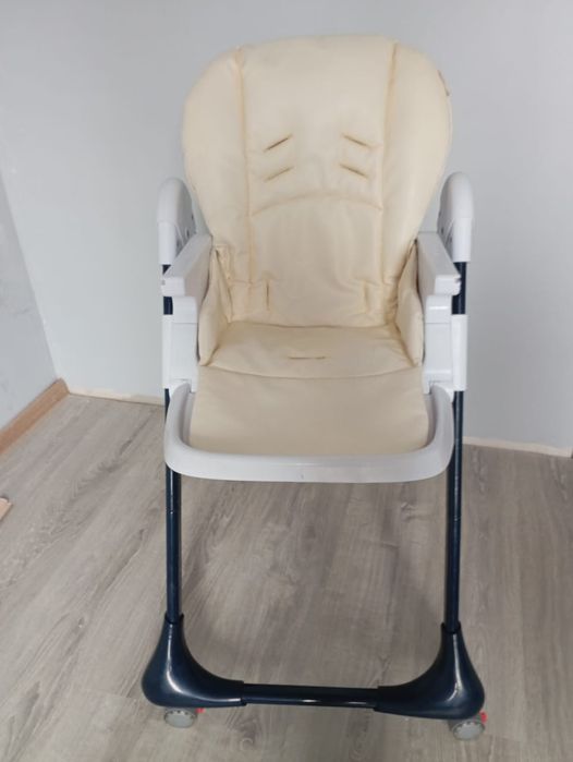 Продам детский столик для кормления