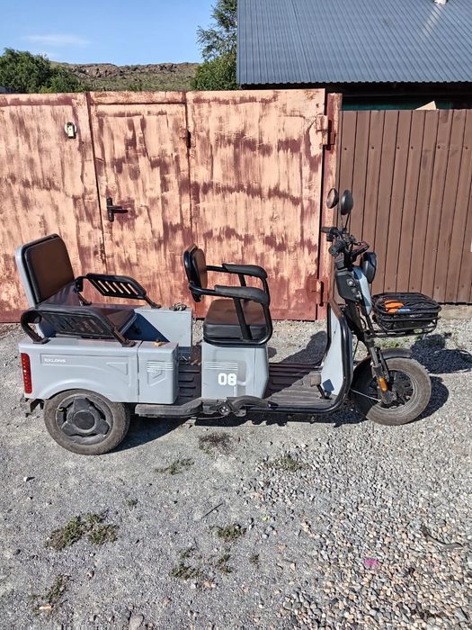 Продам трицикл электрический