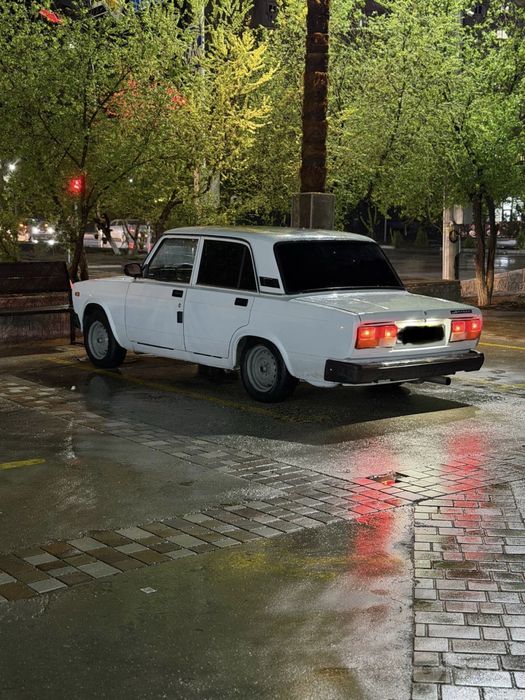 Vaz 2107 yaxwi xolatda