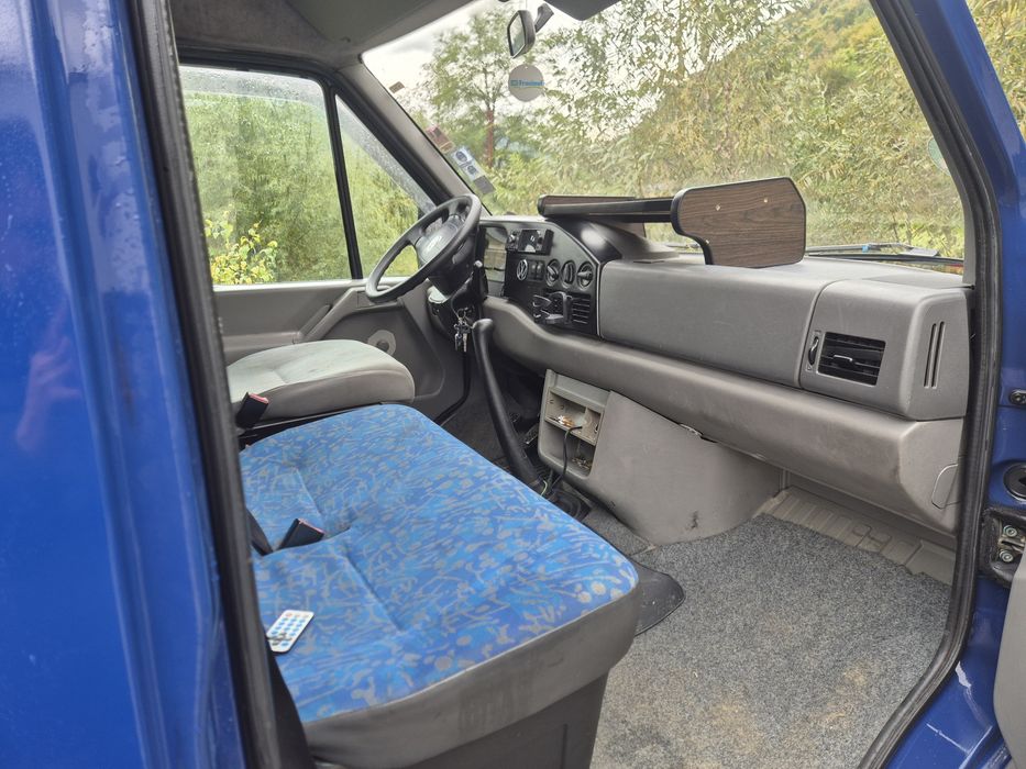 Vand microbuz 8+1 locuri Volkswagen LT