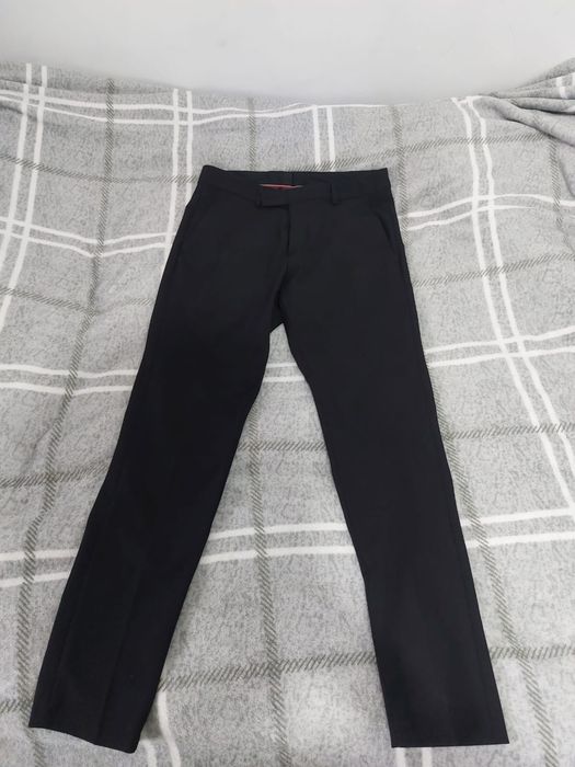 Pantaloni de stofa elastici