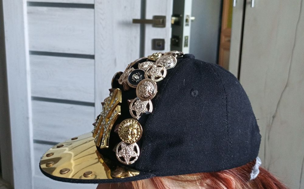 Продам бейсболку модную