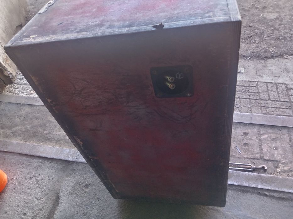 Продам сабуфер с усилителем