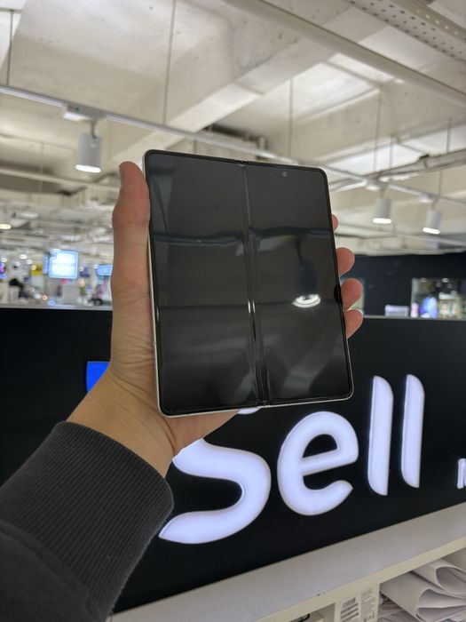 Samsung Z Fold3 256gb