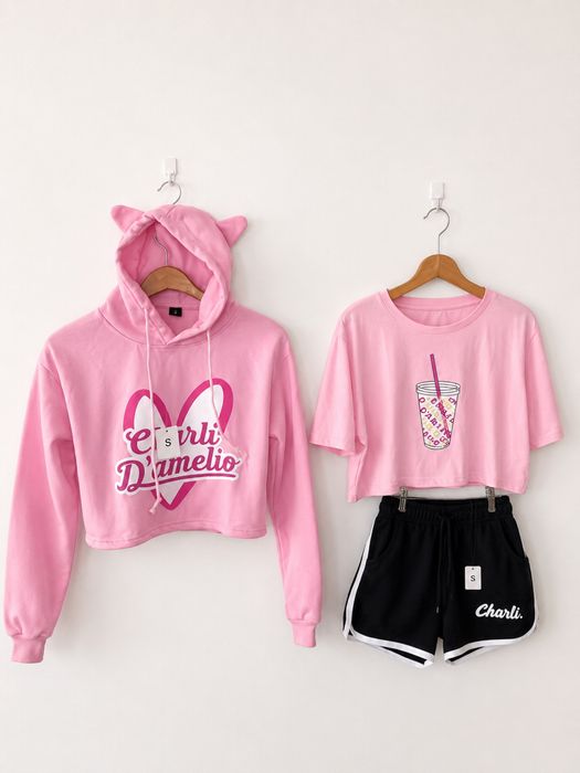 Модерен дамски комплект от три части , налични размери XS,S, M,L,XL