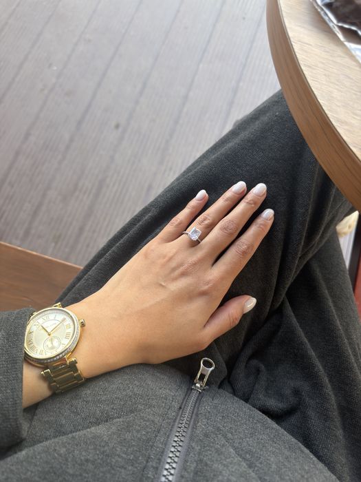 Серебряное кольцо с цирконом