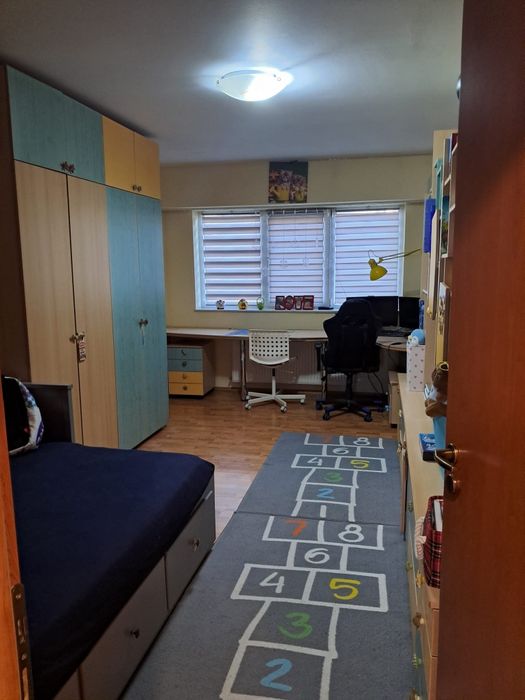 Apartament 4 camere - Caraiman