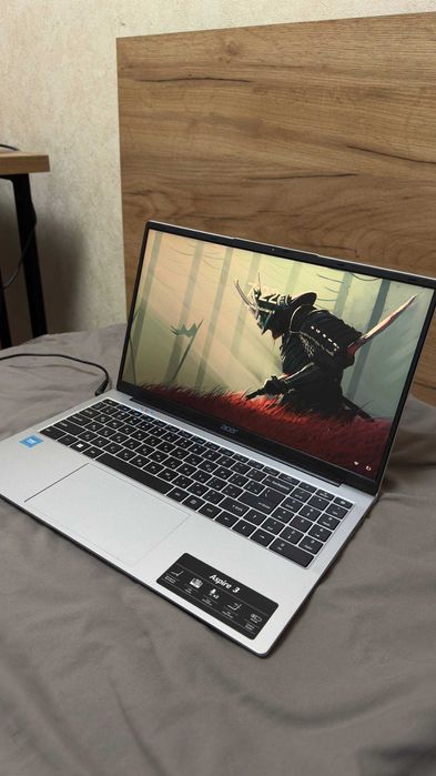 acer aspire 3 256SSD 8GB RAM