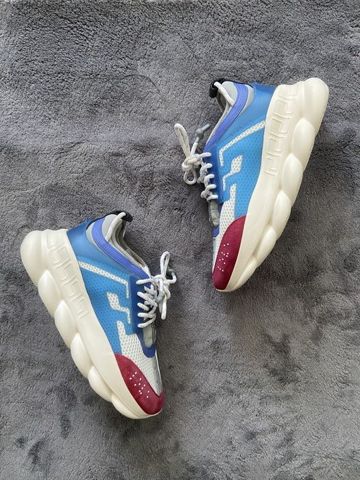 Versace chain reaction