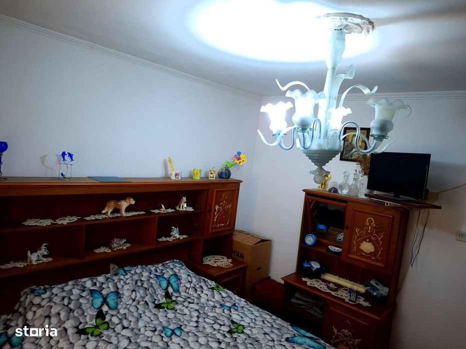 3 camere Mioveni / T.uri , Decomandat / Centrală, Amplasament DEOSEBIT