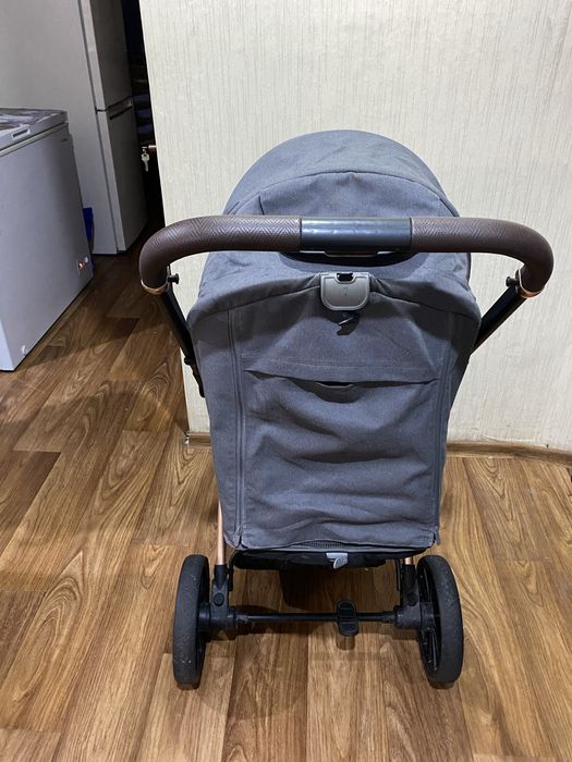Продам детскую коляску