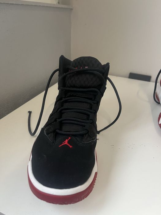 Продавам обувки jordan 42.5