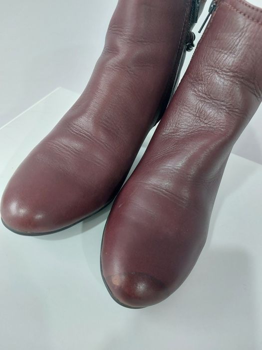 Ghete de damă din piele