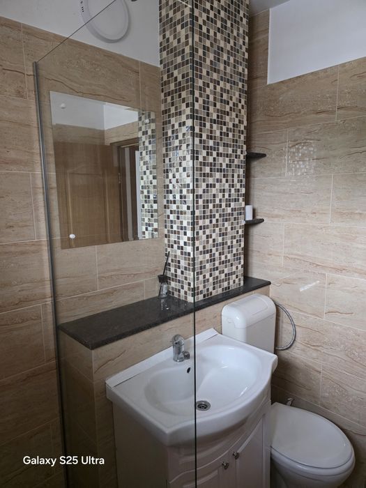 De vanzare/inchiriat apartament 2 camere foarte luminos. Gara pozitie foarte buna