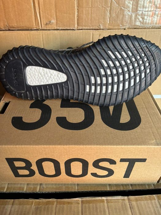 Adidas yeezy boost 350 v2 beluga,.