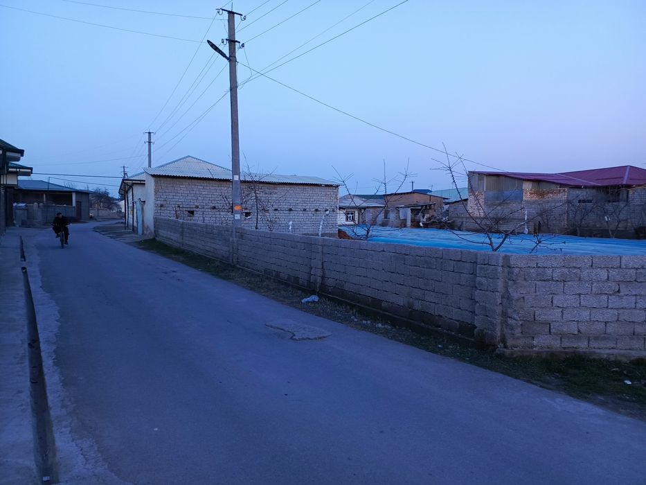 Yer sotiladi 3 sotix Toshkent Bektemirda joylashgan