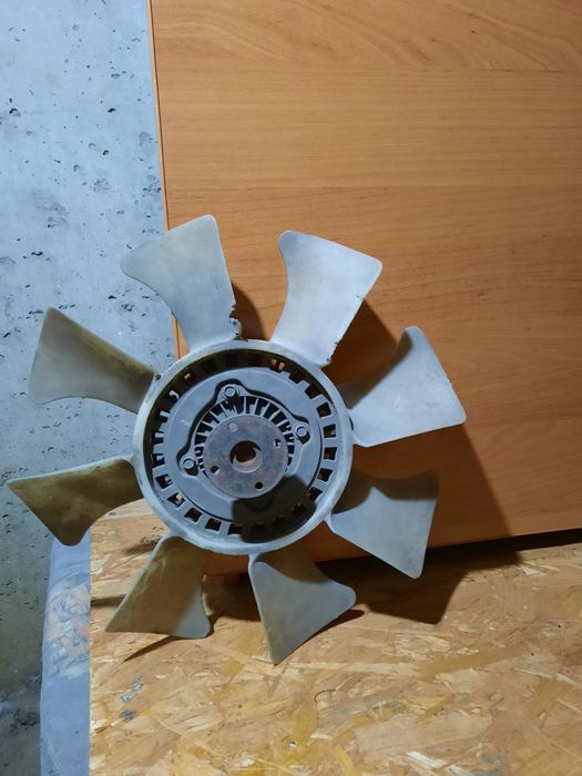 Запчасти на мазду 929