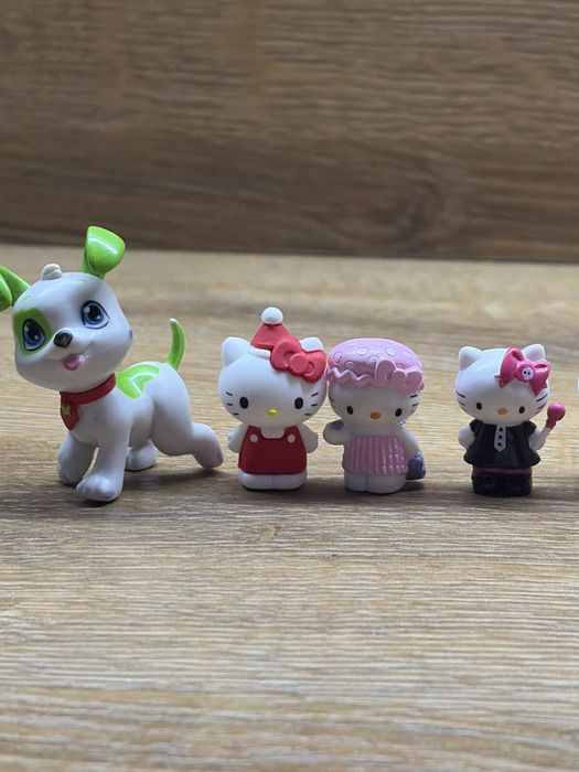 Продам мини фигурки хэллоу китти