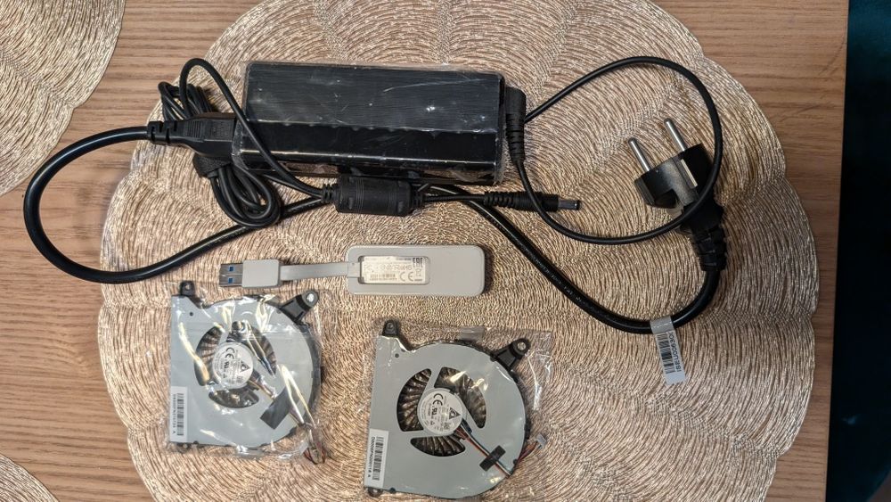 Intel NUC8i5BEH – i5 Gen 8 | 32GB RAM Samsung Dual-Channel | SSD 250GB ADATA Swordfish NVMe impecabil