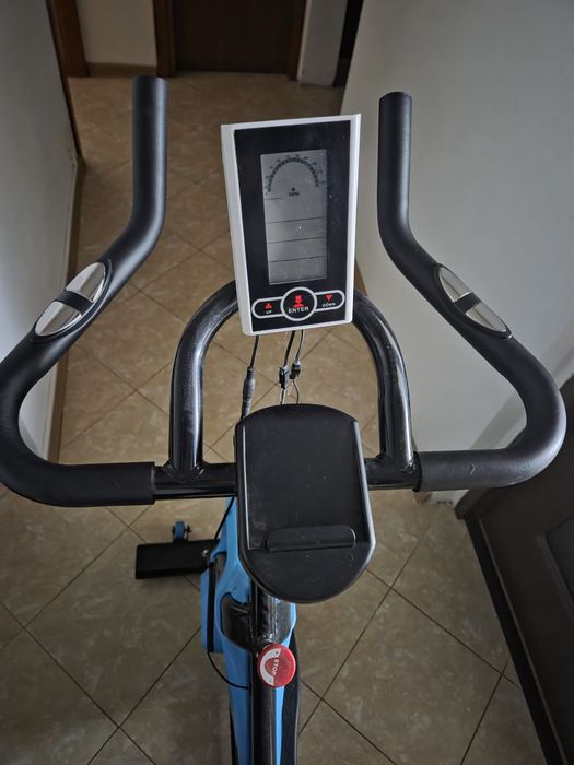 Vând bicicleta medicinala