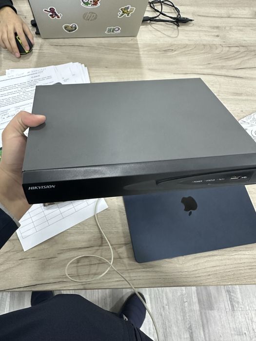 NVR Hikvison DS-7616NI-Q1