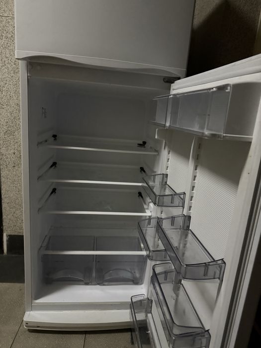 Продам б/у холодильник Атлант