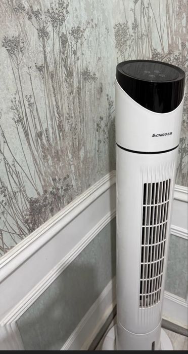 Мобилний кондиционер и кувшин