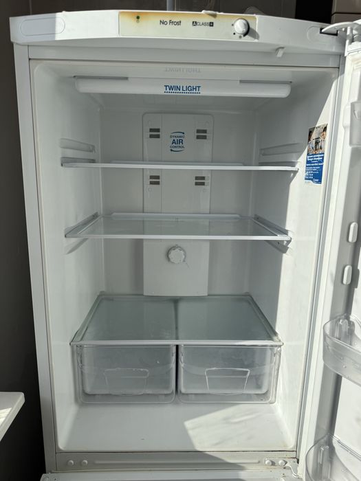 Холодильник б/у за 20тыс есть торг самовывоз