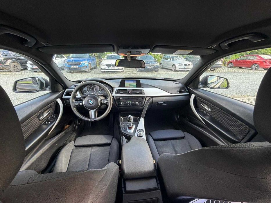 BMW SERIA 3 F30 / 318D / Cutie automata/ Interior full black