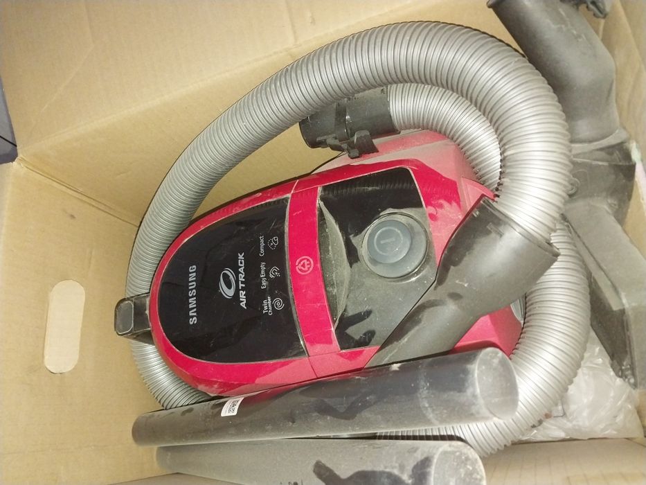 Продаётся пылесос в рабочем отличном состоянии