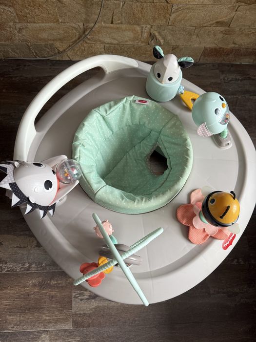 Мобилен център за игра в отлично състояние