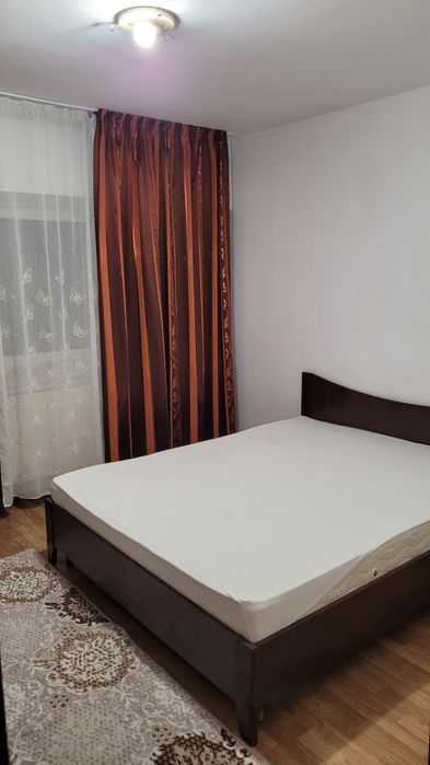 Proprietar închiriez garsoniera confort I, mobilata, utilată  în zona centrala