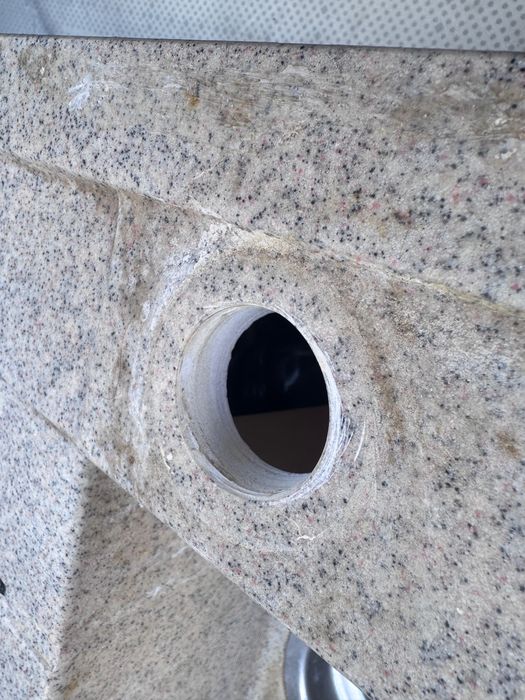 Продам каменую раковину