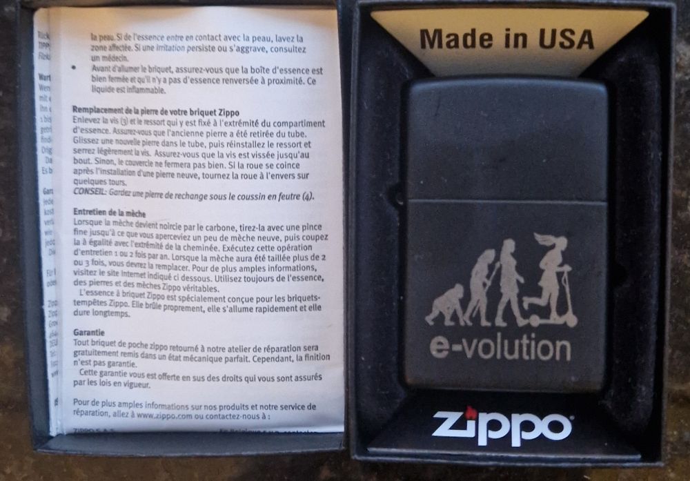 Brichetă ZIPPO E-volution