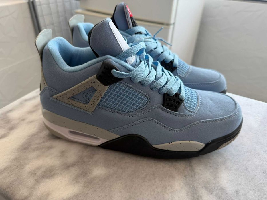 Air Jordan 4 Retro University Blue 43