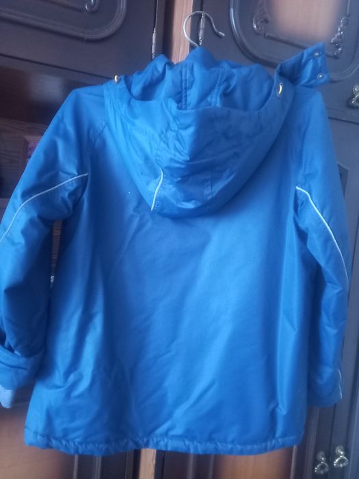 Продам куртка на мальчика