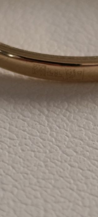 Золотое кольцо Турецкая модель проба 585 вес 1,52 гр Размер гдето 18,