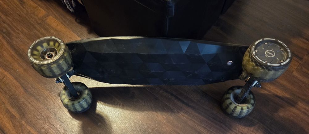 Skateboard electric